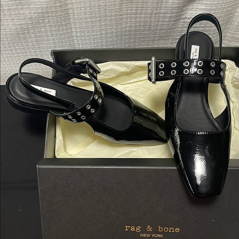 Rag & Bone Black patent slingback Sandals with silver grommet Design (sz 9)